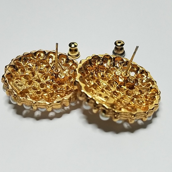 Vintage Jewelry Vintage Gold Tone Sead Pearls Stud Earrings Poshmark